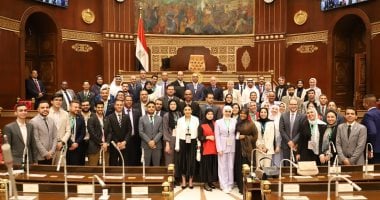 أمين الشيوخ يستقبل وفدا من برلمان الشباب العربى يمثلون 15 دولة