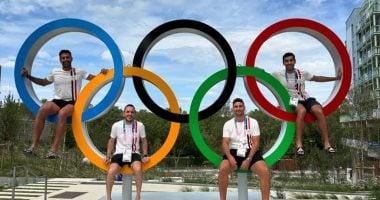 أولمبياد باريس.. أبطال تنس الطاولة يلتقطون الصور مع الحلقات الأولمبية