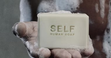 هل يمكن صنع صابون من دهون بطون البشر؟ تيك توكر وفنان عملوها قبل كده