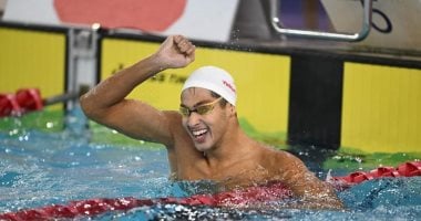 التونسي الجوادي يبلغ نهائي سباحة 1500 متر ويتمسك بحلم الميدالية الأولمبية