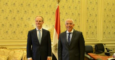 سفير بريطانيا بالقاهرة يشيد بدور مصر فى احتواء الأزمات بالمنطقة 