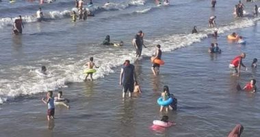 تسليم 119 طفلا تائها إلى ذويهم وإنقاذ 54 حالة من الغرق برأس البر.. فيديو