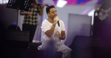 رامي جمال يشعل أجواء مهرجان العلمين ويقدم ميدلى من ألحانه لكبار المطربين 