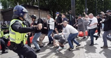 منظمة بريطانية: أعضاء من اليمين المتطرف يرهبون المسلمين فى المملكة المتحدة 