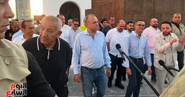 وزير الاستثمار يجرى حوارا مع مسئولى صندوق مكافحة الإدمان فى العلمين