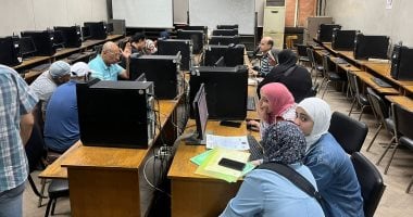 تنسيق الجامعات.. معامل هندسة القاهرة تستقبل الطلاب لتسجيل الرغبات.. صور