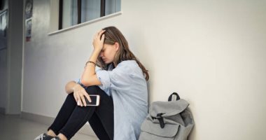 ما التحرش عبر الإنترنت؟.. وكيفية التعامل معه.. استشارى أسرى يجيب