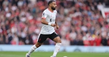 محمد صلاح يصنع هدفي تفوق ليفربول على مان يونايتد فى شوط مثير.. فيديو