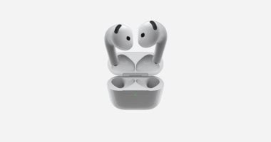 أبل تخطط لطرح نظارات ذكية شبيهة بـ Meta وسماعات AirPods مزودة بكاميرا فى 2027  