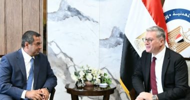 كريم بدوى: قطاع البترول يعمل على تعميق التعاون مع القطاع الخاص فى تنفيذ المشروعات