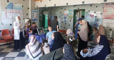 الكشف الطبى والعلاج بالمجان لـ883 مواطنا بقافلة طبية فى دمياط