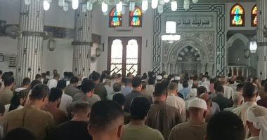 صلاة الجنازة على جثمان أحمد قاعود بمسقط رأسه فى قرية بنى سلامة.. صور