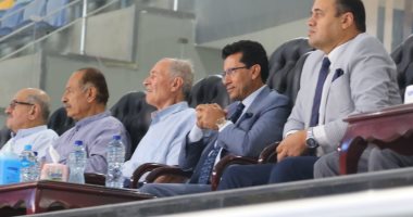 وزير الشباب والرياضة يؤازر المنتخب الوطني أمام الهند ببطولة العالم للكراسي المتحركة لكرة اليد