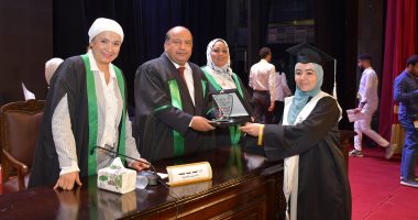 جامعة القاهرة تحتفل بتخريج دفعة جديدة من كلية التربية للطفولة المبكرة