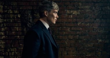 بأمر من الـPeaky Blinders.. أول صورة لـ كيليان مورفى بشخصية تومى شيلبى