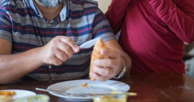 لو بتسأل نفسك دايمًا أنا أب كويس ولا لأ؟.. علامتين هيساعدوك تعرف الإجابة