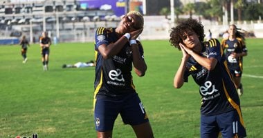 لاعبات الأهلى يحتفلن بالهدف الأول فى الزمالك على طريقة رامى ربيعة فى السوبر.. فيديو