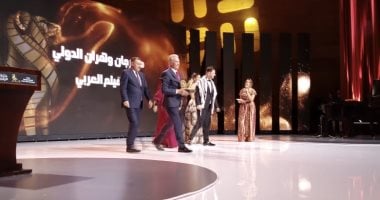 مهرجان وهران للفيلم العربى يكرم محمود حميدة والأوسكار كوستا جافراس.. صور