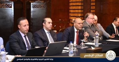 وزير الشئون النيابية: الحكومة حريصة على إصدار قانون للعمل يراعي المعايير الدولية