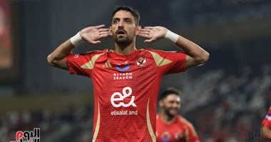 طاهر محمد يحرز أسرع هدف في السوبر المصري بعد 11 ثانية بمرمى سيراميكا.. صور 