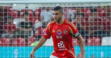 الأهلى يفحص 5 لاعبين لتحديد مصيرهم من مباراة الزمالك فى نهائى السوبر المصرى