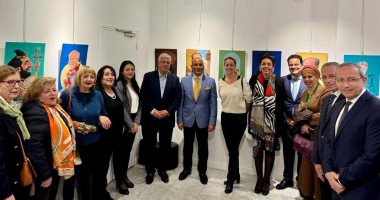 افتتاح معرض "نجوم فى السماء" للفنان عمرو فهمى فى باريس.. صور