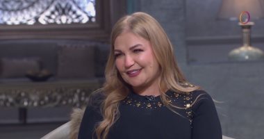 الفنانة عبير منير تكشف كواليس تعارفها بالكاتب الراحل أسامة أنور عكاشة: "عشنا مع بعض 4 سنين" الفنانة عبير منير