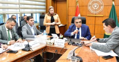 محافظ الدقهلية يلتقى بأعضاء مجلسى النواب والشيوخ