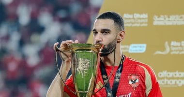 بطولات وإنجازات عمرو السولية مع الأهلى فى ذكرى انضمامه للقلعة الحمراء