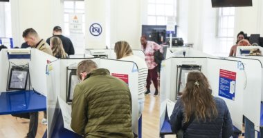 ترامب يصدر عفوا عن شخصيات متهمة بالتورط في محاولة إلغاء نتائج انتخابات 2020