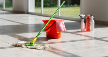 احذري! 7 أخطاء تنظيف شائعة قد تدمر أرضيات منزلك – إليك كيفية تجنبها
