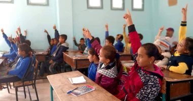 تعليم الوادى الجديد: فرق الدعم التعليمى برنامج علاجى لطلاب المدارس بقرى الأربعين