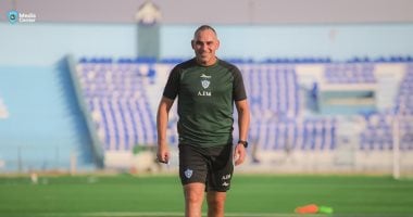 أحمد عيد يراقب مباراة الزمالك وبلاك بولز استعداداً لمواجهة الدوري