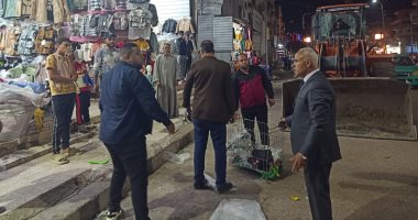 حملات لإزالة الإشغالات والتعديات على حرم الطريق بالقنطرة غرب بالإسماعيلية