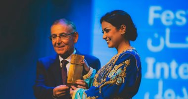 بالقفطان المغربى.. تكريم سهر الصايغ فى المهرجان الدولى للفيلم المغاربى