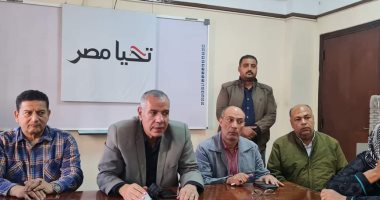 دمج النباشين بمنظومة النظافة.. تفاصيل لقائهم مع رئيس حى غرب المنصورة