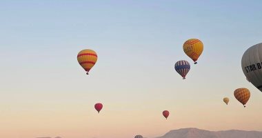 الأقصر تشهد تحليق 85 رحلة بالون طائر على متنها 2000 سائح.. صور  