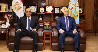 وزير العدل يتفقد مجمع محاكم كفر الشيخ للاطمئنان على سير العمل.. صور