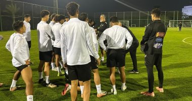 ميكالى يطالب لاعبي منتخب الشباب بالتركيز فى لقاء ليبيا