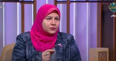 بنتى متقدم لها عريس أصغر منها؟ وأستاذة اجتماع تجيبها عبر قناة الناس