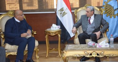 محافظ الغربية يترأس اجتماعًا لمتابعة تأهيل المدفن الصحى بالسادات 