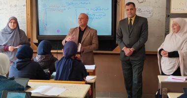 مدير "تعليم دمياط" يستقبل وفداً وزارياً و يتفقد المدارس  