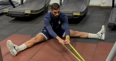 الشناوى وإبراهيم عادل ينتظمان فى تدريب بيراميدز بمعسكر تونس.. صور