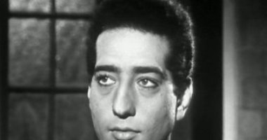 تخرج من كلية الحقوق وتزوج 3 مرات.. معلومات عن كرم مطاوع فى ذكرى ميلاده