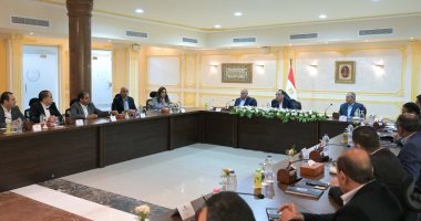 رئيس الوزراء من بورسعيد: ما تم تنفيذه فى المحافظة يعد شهادة ميلاد لبقعة مهمة وعزيزة من أرض مصر.. وتوجيه فورى من رئيس الحكومة بإزالة تراكم مخلفات للبناء بعد عرض أحد أعضاء مجلس النواب المشكلة