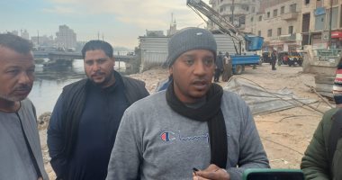 خاطر بحياته ونزل الترعة لإنقاذ طفلتين.. بطولة شاب فى حادث ميكروباص أسيوط.. فيديو