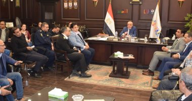 محافظ الأقصر يناقش الاستعدادات النهائية لاحتفالية العيد القومى للمحافظة.. صور 