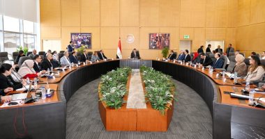 وزير الإسكان يعقد اجتماعا موسعا لمتابعة الموقف التنفيذى لمشروع "حديقة تلال الفسطاط"