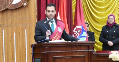 رئيس جامعة الفيوم يشهد حفل تنصيب اتحاد طلاب الجامعة