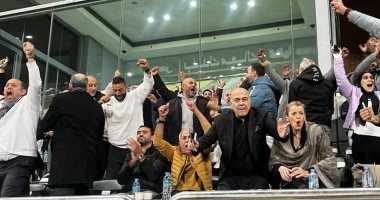 لماذا لم يعلن الزمالك رسمياً التعاقد مع جروس رغم حضوره مباراة المصري؟